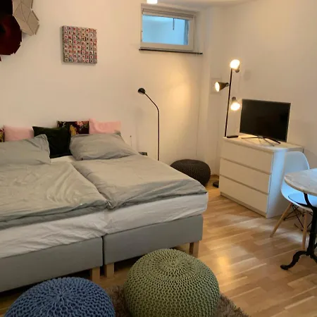 Helle Souterrainwohnung Mit Komfort Monaco di Baviera Esterno foto