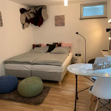 Helle Souterrainwohnung Mit Komfort Monaco di Baviera Esterno foto