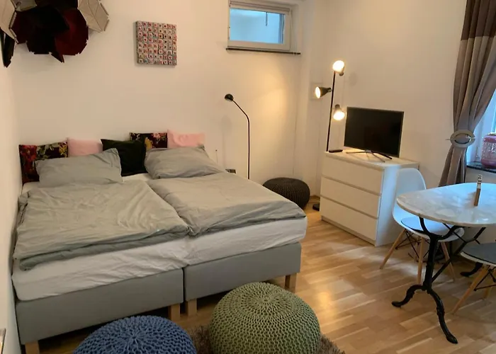 Helle Souterrainwohnung mit Komfort