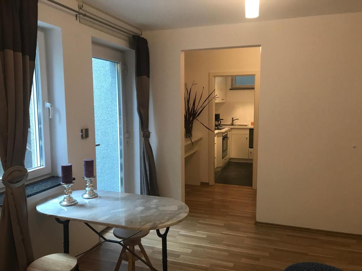Helle Souterrainwohnung Mit Komfort Apartment München